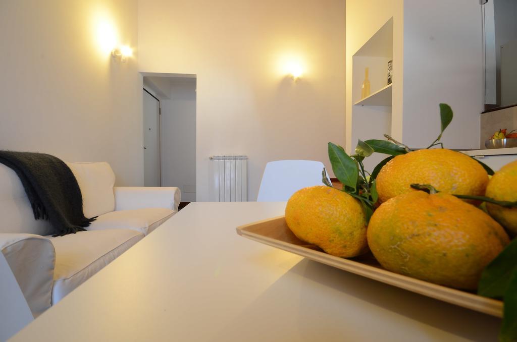 Pietranera Apartments Catania Bagian luar foto