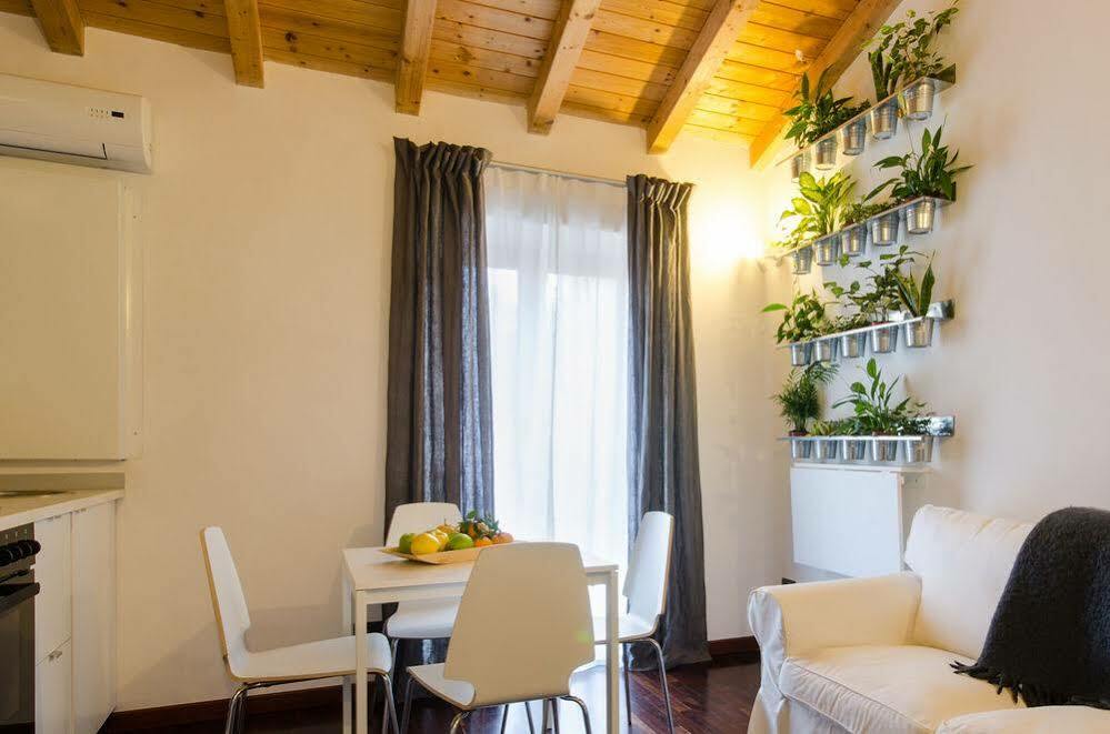 Pietranera Apartments Catania Bagian luar foto