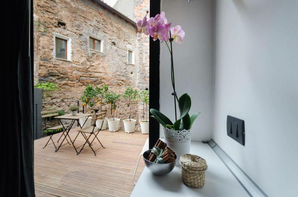 Pietranera Apartments Catania Bagian luar foto